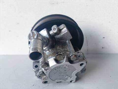 Foto 3ª: Bomba de Direccion Mercedes Vito 108 CDI 638.094) 82CV (1996)