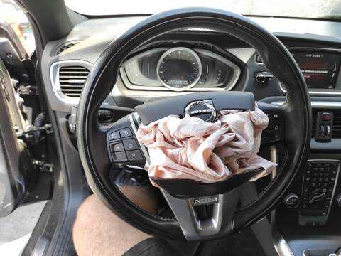 Volante Volvo V40 B4154T2