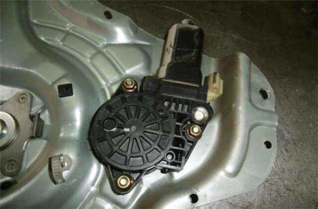 Foto 3ª: Elevalunas Eléctrico Trasero Derecho Hyundai Elantra 2.0 CRDI [D4EA]