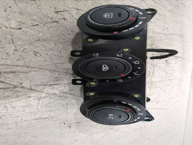 Foto 2ª: Mando Climatizador Kia Ceed 1.6 CRDI HATCHBACK ED) [D4FB] (2007)