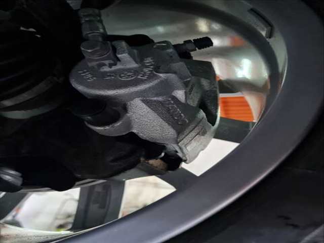 Pinza Freno Delantera Izquierdo Audi A1 25 TFSI 95CV 70KW