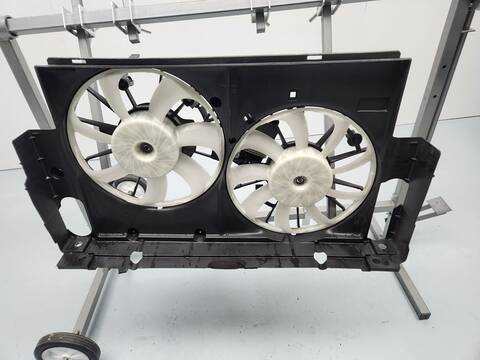 Foto 3ª: Electroventilador Toyota Rav4 2.0 4WD ZSA44_) 151CV 112KW [3ZR-FAE] (2017)