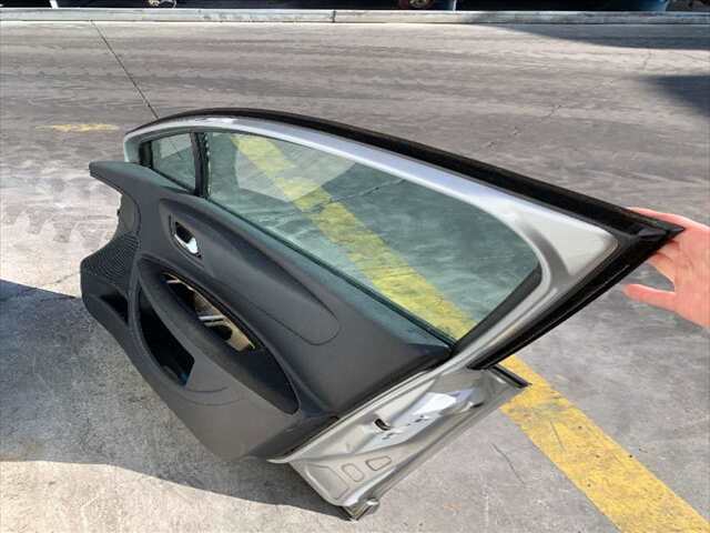 Foto 2ª: Puerta Delantera Derecha Citroen C4 1.6 HDI (2005)