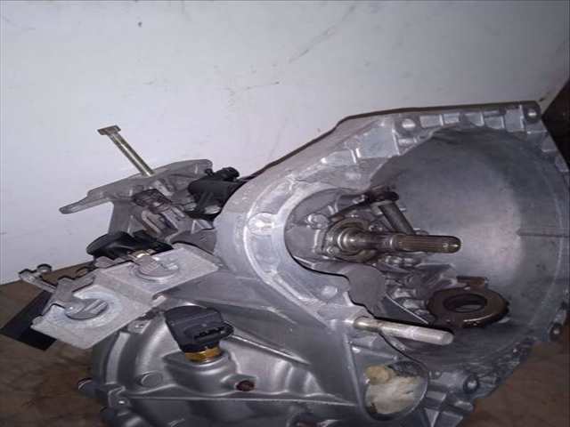 Foto 3ª: Caja Cambios Fiat Punto 1.9 JTD CAT BERLINA 80CV 59KW (2000)