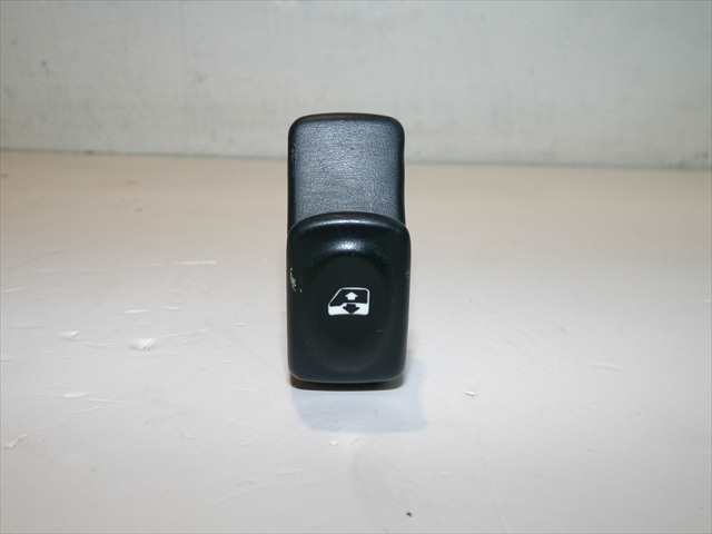 Foto 2ª: Botonera Elevalunas Renault Kangoo 1.2 G 1998-2002 [D7FG7] (2001)