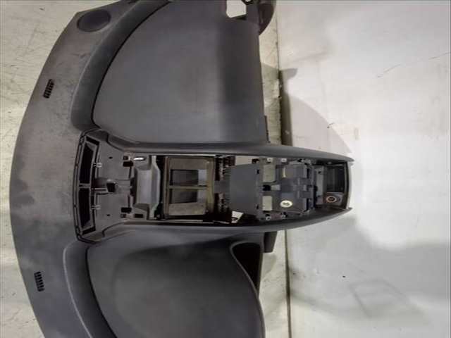 Foto 2ª: Salpicadero Peugeot 407 2.0 HDI 135 6DRHRH 6DRHRE 6DRHRG 6DRHRJ) 136CV 100KW [RHR (DW10BTED4)] (2005)