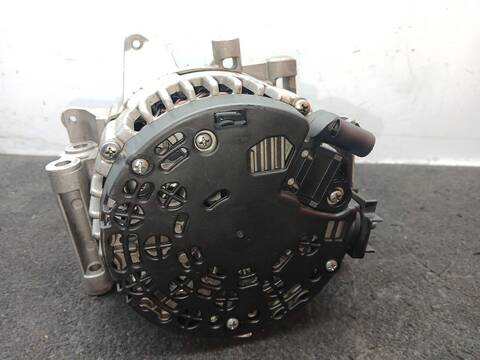 Foto 3ª: Alternador Mercedes Clase C 160 C 220 CDI 204.008) 170CV 125KW [646811] (2007)