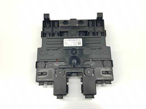 Foto 3ª: Caja Reles Fusibles Mercedes Sprinter 211-214-216 CDI RWD L1 907.721) [651958]