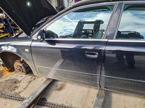 Puerta Delantera Izquierda Audi A4 1.9 TDI BERLINA 116CV 85KW