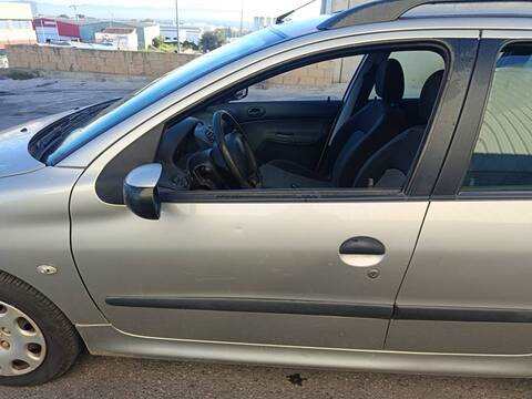 Puerta Delantera Izquierda Peugeot 206 8HZ