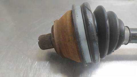 Foto 4ª: Transmision Delantera Izquierda Volkswagen Transporter CAJA CERRADA 61CV 45KW FURGONETA [1X] (1992)