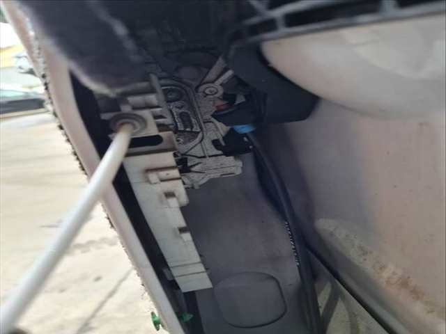 Foto 2ª: Cerradura Puerta Delantera Izquierda Mercedes Sprinter 310/313/316 CDI 906.631/633/635/637) 95CV 70KW CAJA CERRADA [651955] (2015)