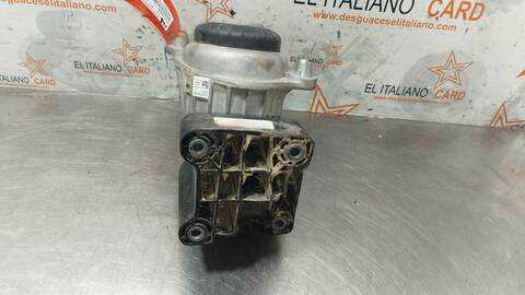 Foto 2ª: Soporte Motor Mercedes Clase E 180 E 220 D 213.004) 194CV 143KW [654920] (2018)