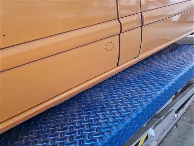 Foto 4ª: Puerta Delantera Izquierda Mercedes Vito 110 CDI 639.601 639.603 639.605) 95CV 70KW FURGONETA [OM 651.940] (2014)