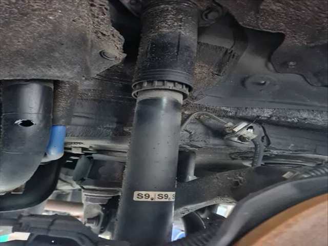 Amortiguador Trasero Izquierdo Toyota Corolla HYBRID FEEL 122CV