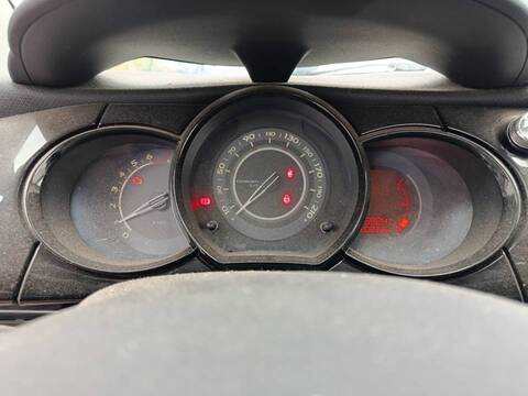 Cuadro de Instrumentos Citroen C3 ZM01