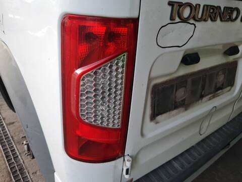 Piloto Trasero Izquierdo Ford Tourneo KOMBI TREND CORTA 2009 ) 110CV 81KW