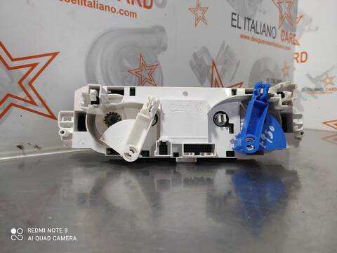 Foto 3ª: Mando Calefacción A. A. Renault Megane LIFE BERLINA 116CV 85KW III BERLINA 5 P [H5F F4] (2016)