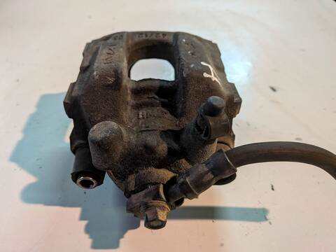 Foto 3ª: Pinza Freno Trasera Izquierdo Bmw X5 3.0D 3 24V TD CAT 184CV (2000)