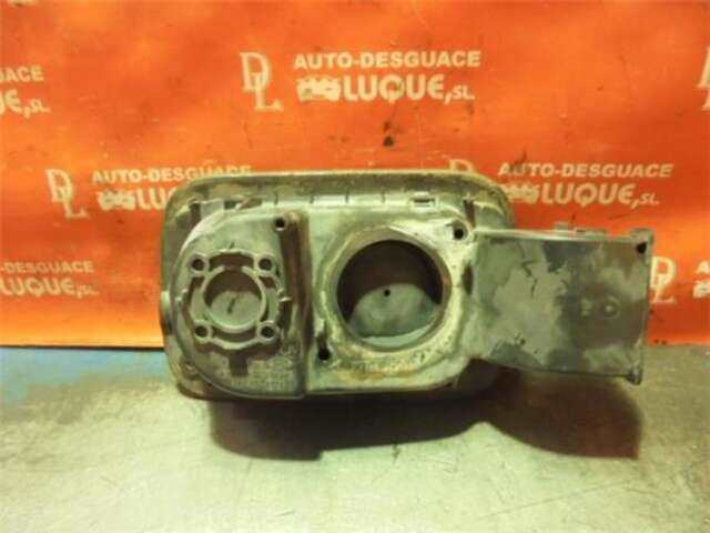 Foto 2ª: Tapa Exterior Combustible Renault Scenic 1.9 AUTHENTIQUE [1.9 LTR. - 81 KW DCI DIESEL FAP CAT] (JM)(2003-_) [F9QE804]