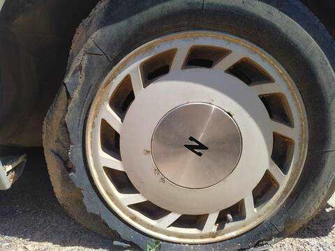 Foto 2ª: Juego LLantas Nissan 300 BASICO 300 Z31) 170CV 125KW [VG30E]