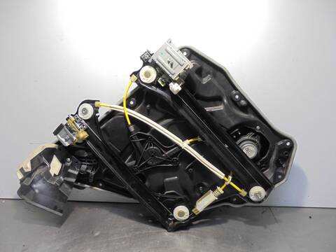 Foto 4ª: Elevalunas Manual Trasero Derecho Mercedes Clase C 160 CLA 220 CDI 117.303) 177CV 130KW [651930] (2015)