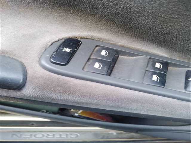 Foto 4ª: Botonera Elevalunas Citroen C5 PREMIER E) BERLINA 109CV 80KW [9HY] (2005)