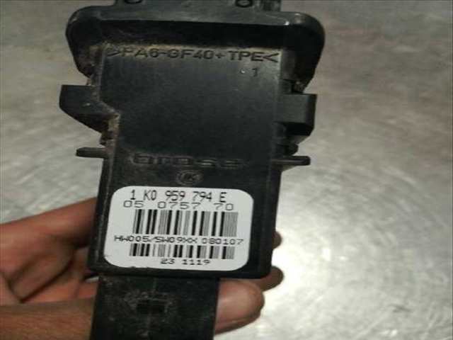 Foto 4ª: Elevalunas Eléctrico Trasero Derecho Volkswagen Golf SPORTLINE BERLINA 140CV 103KW