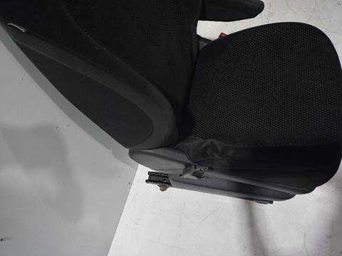 Foto 3ª: Asiento Delantero Derecho Citroen C4 AVATAR 109CV [9HZDV6TED4] (2006)