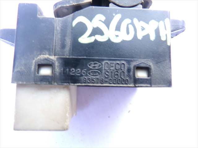 Foto 3ª: Botonera Elevalunas Kia Cerato 2.0 CRDI 2004-2009 [D4EA] (2005)