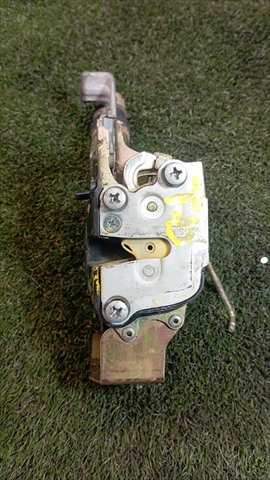 Cerradura Puerta Trasera Izquierda Toyota 4 Runner 3.0 T DIESEL