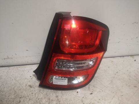 Foto 3ª: Piloto Trasero Derecho Citroen C3 8HZ (2010)