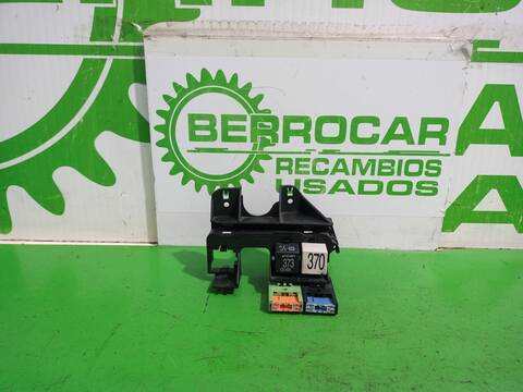 Caja Reles Fusibles Audi A4 2.5 TDI 120KW) BERLINA 163CV