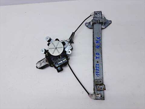 Foto 1ª: Elevalunas Manual Trasero Derecho Mitsubishi Outlander 2.0 2WD 136CV 100KW [4G63] (2003)