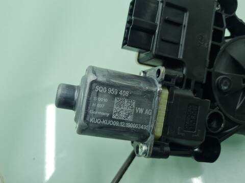 Foto 3ª: Elevalunas Manual Trasero Derecho Volkswagen T-Cross LIFE 116CV 85KW [DKRF] (2020)