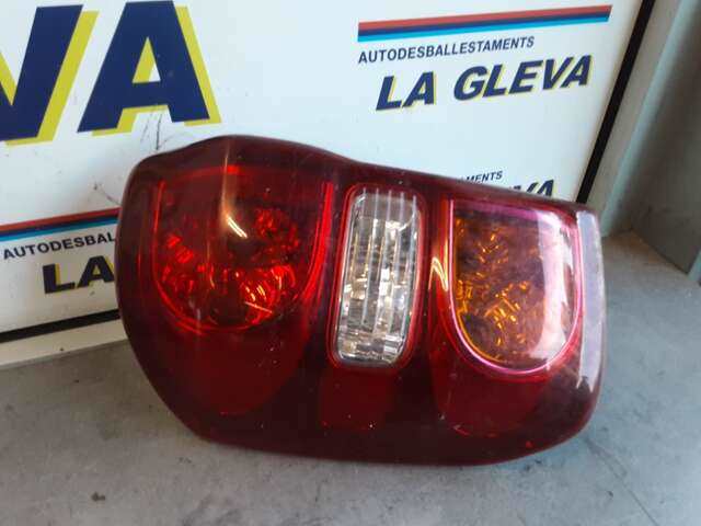 Piloto Trasero Izquierdo Toyota Rav4 2.0 D4D