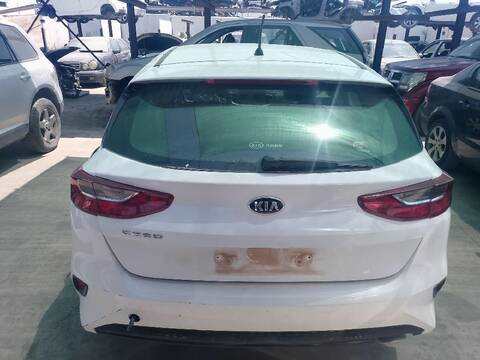Portón Kia Ceed 1.0 T-GDI CD)