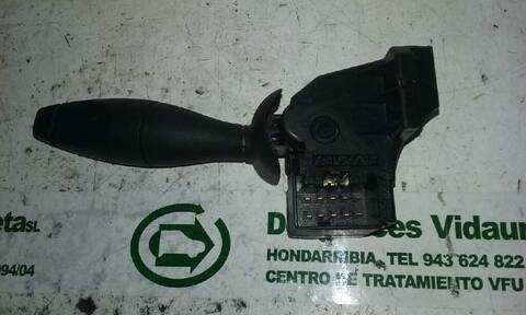 Foto 2ª: Mando Multifuncion Ford Tourneo KOMBI B. LARGA 2006 ) 110CV 81KW [F9DA] (2007)