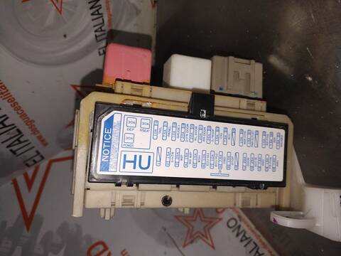 Foto 3ª: Caja Reles Fusibles Toyota Rav4 EXECUTIVE 150CV 110KW [2AD] (2011)