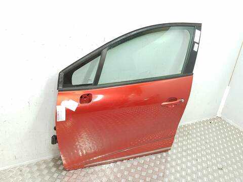 Foto 2ª: Puerta Delantera Izquierda Renault Clio LIMITED (2016)