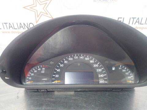 Foto 3ª: Cuadro de Instrumentos Mercedes Clase C 160 200 CDI 203.004) BERLINA 116CV 85KW [OM611962] (2003)