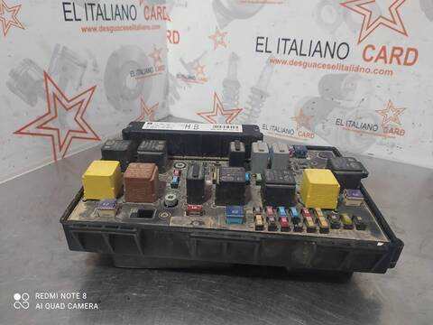 Foto 3ª: Caja Reles Fusibles Opel Zafira COSMO 120CV 88KW [Z19DT] (2007)