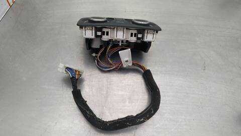 Foto 2ª: Mando Calefacción A. A. Mitsubishi Montero 3.2 DI-D KAITEKI 5-PTAS.) 170CV 125KW [4M41] (2007)