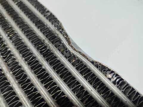 Foto 2ª: Intercooler Nissan Navara PICKUP D21) (1992)