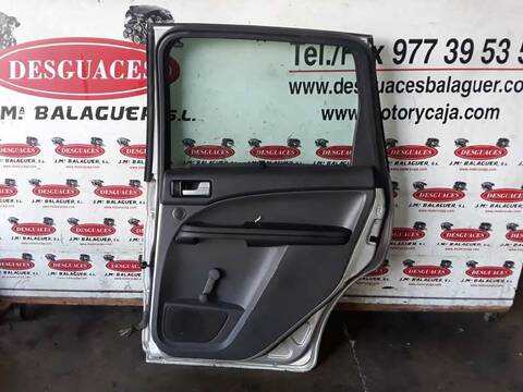 Foto 2ª: Puerta Trasera Derecha Ford Focus GHIA D) 109CV (2003)