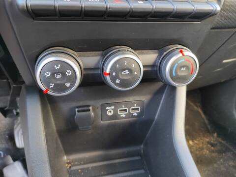 Foto 1ª: Mando Calefacción A. A. Renault Clio H4D470 (2021)