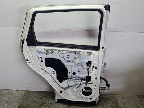 Foto 2ª: Puerta Trasera Izquierda Nissan Qashqai ACENTA 4X4 131CV 96KW [R9M] (2009)