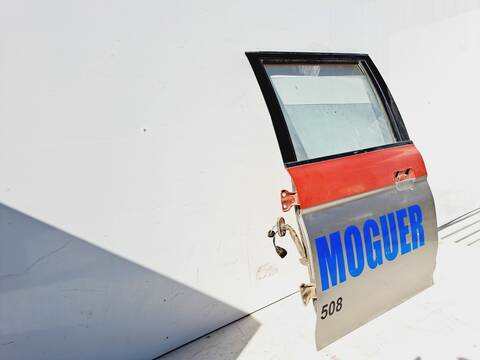 Foto 3ª: Puerta Trasera Izquierda Mitsubishi L200 2.5 TD CAT 116CV 85KW [4D56] (2004)