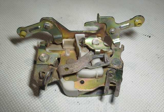 Foto 4ª: Cerradura Puerta Trasera Derecha Nissan Patrol 3.3 D SD33 (1987)