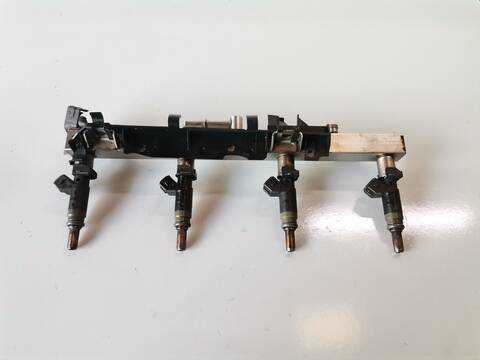 Foto 1ª: Rampa Inyectora Bmw Serie 3 315 318TI 2.0 16V 143CV (2001)